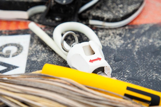 Ausr&uuml;stung f&uuml;rs Kitesurfen. Kiteausr&uuml;stung. gebaucht oder neu kaufen