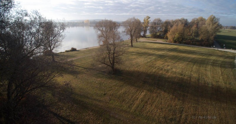 Der Vilstalsee liegt ca. 15km südlich von Dingolfing, bei Reisbach. Am Nordufer des Vilstalsees 