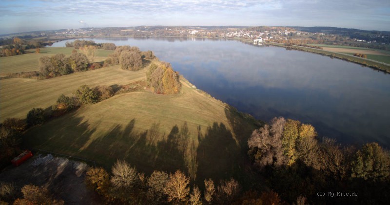 Der Vilstalsee liegt ca. 15km südlich von Dingolfing, bei Reisbach. Der Kitespot Weiher befindet 
