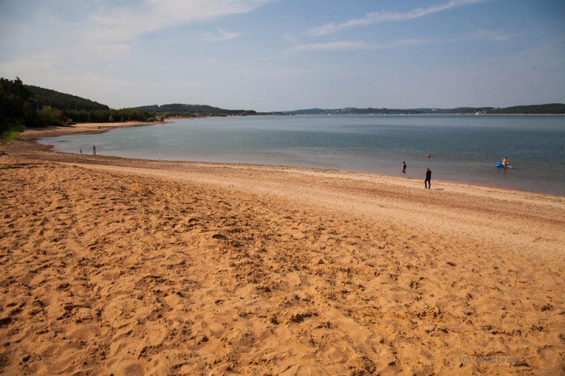 Bei Wind aus Nord und Ost ist der Pleinfelder Badestrand direkt südlich der Staumauer der Spot der 